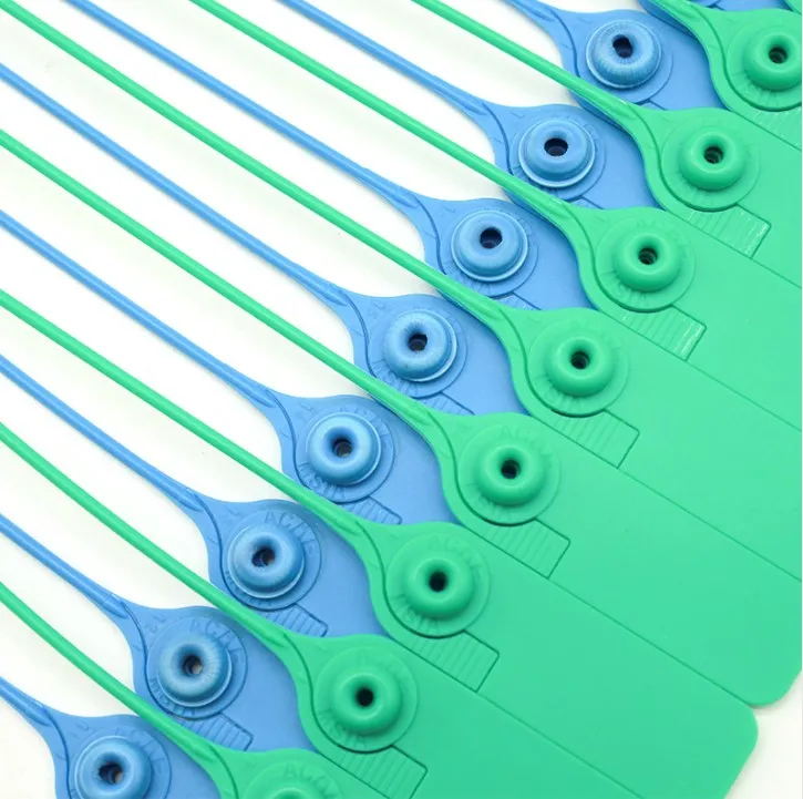 Plastkattega tankerpakend plasttihend